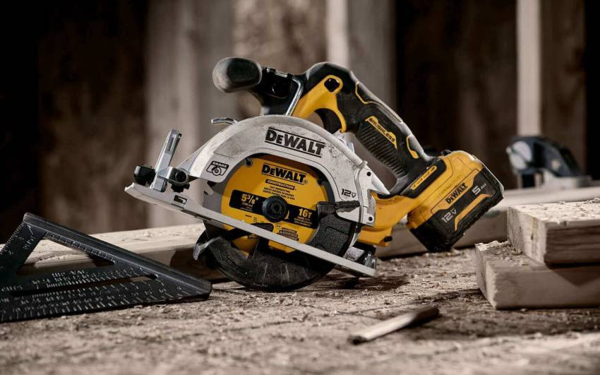 Пила дисковая аккумуляторная бесщёточная DeWALT DCS512NT-DCS512NT