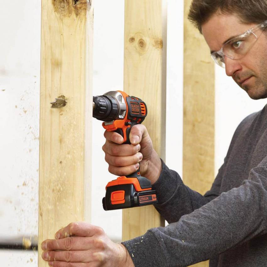 Дрель-шуруповерт аккумуляторный BLACK DECKER MT218KB-MT218KB