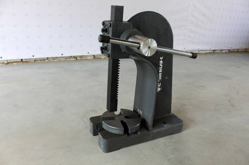 Прес ручний CORMAK AP1-AP-1